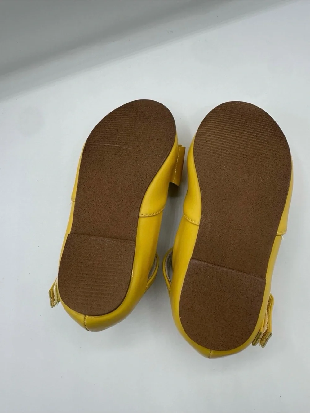 JoyFolie Girls Vivian Shoes - Yellow - NIB - Size 8